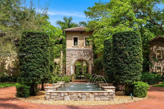 6201 SW 96th St, Pinecrest FL 33156