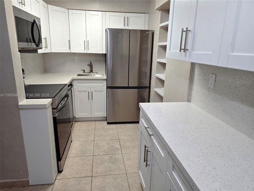 8701 SW 141st St # B2, Palmetto Bay FL 33176