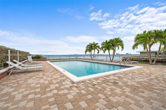 1700 NE 105th St # 505, Miami Shores FL 33138