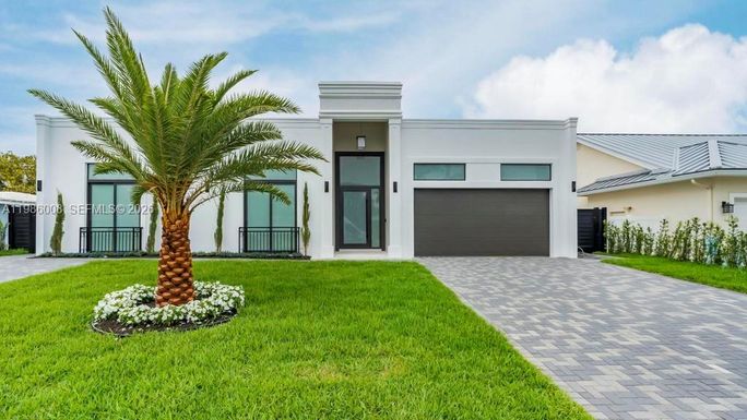 2755 NE 31st Ct, Lighthouse Point FL 33064