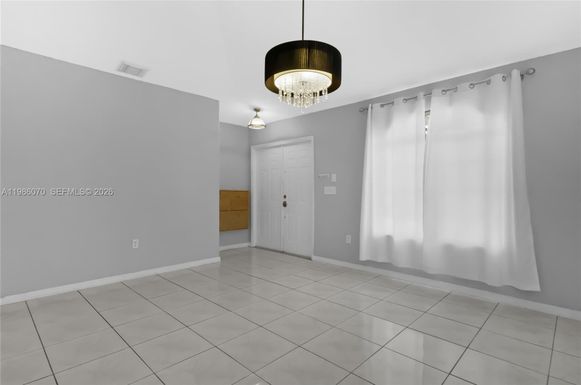10168 NW 126th Ter, Hialeah Gardens FL 33018