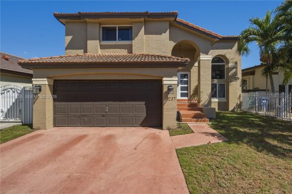 13237 NW 11th St, Miami FL 33182