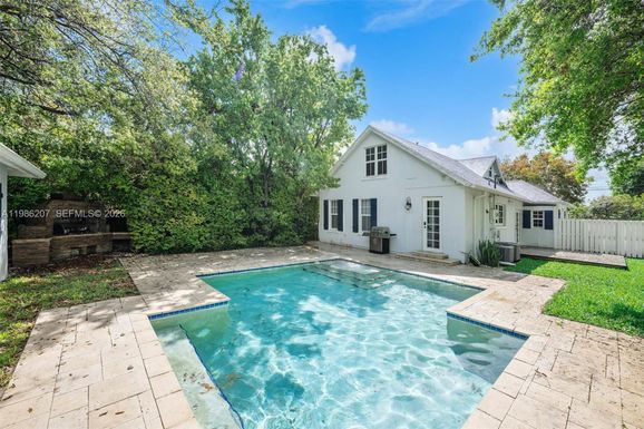 285 NE 105th St, Miami Shores FL 33138