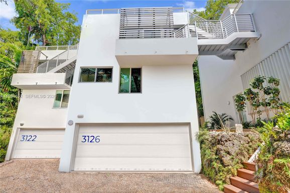3126 Center St # 8, Coconut Grove FL 33133