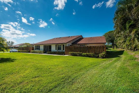 3815 Coco Loba Ln, Boynton Beach FL 33436