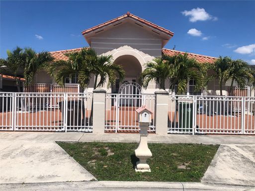 661 NE 4th Pl, Hialeah FL 33010