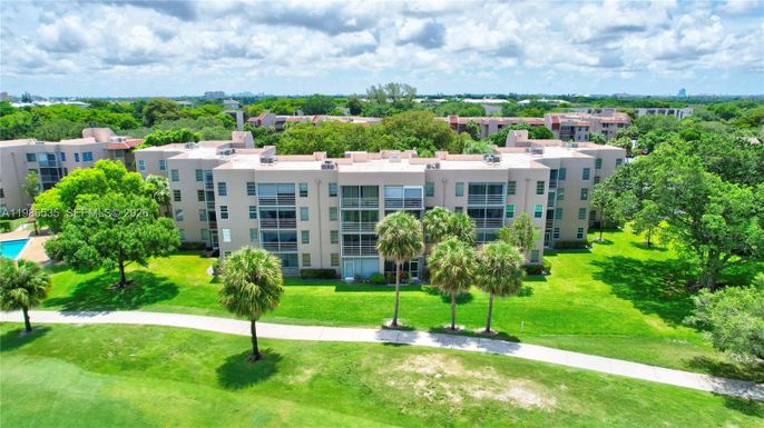 1831 Sabal Palm Dr # 306, Davie FL 33324