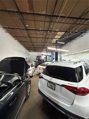 330 NW 171st St, North Miami Beach FL 33169