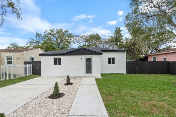 1305 Dunad Ave, Opa-Locka FL 33054