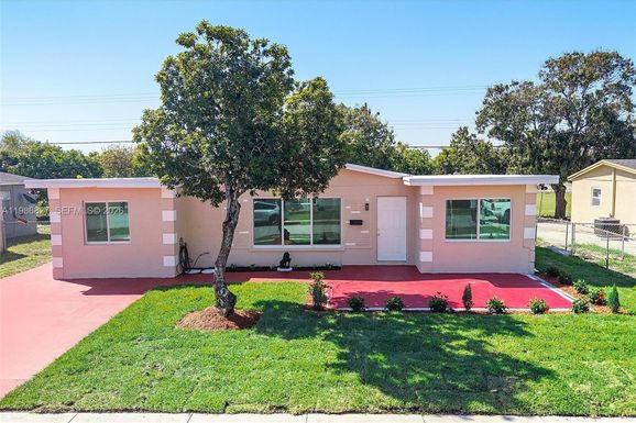 550 NW 17th St, Pompano Beach FL 33060