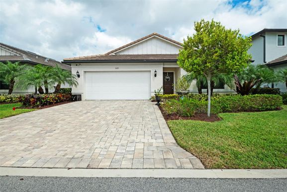 3125 Buttonwood Ct, Lauderdale Lakes FL 33311