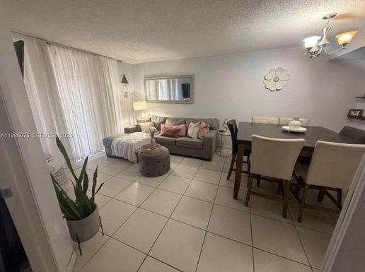 8275 SW 152nd Ave # 115, Miami FL 33193