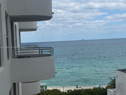 5555 Collins Ave # 8R, Miami Beach FL 33140