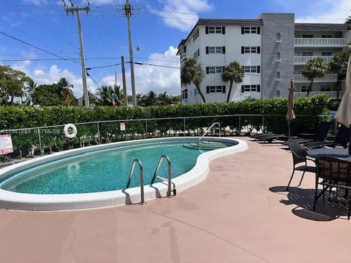 5050 Bayview Dr # 17, Fort Lauderdale FL 33308