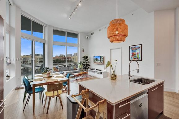 1900 N Bayshore Dr # 816, Miami FL 33132