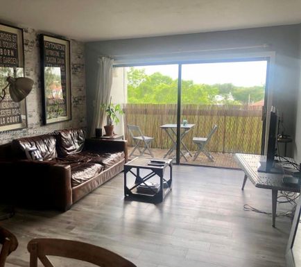 10317 NW 9th St Cir # 9, Miami FL 33172