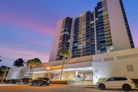 2655 Collins Ave # 1910, Miami Beach FL 33140