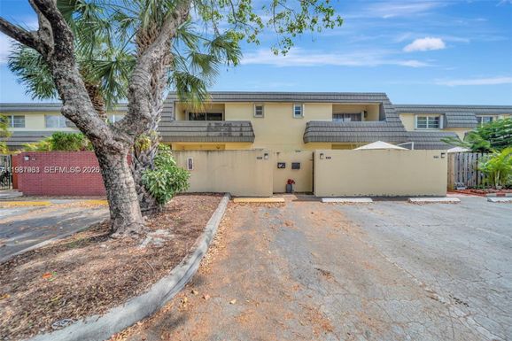 8769 SW 137th Ave # 8769, Miami FL 33183