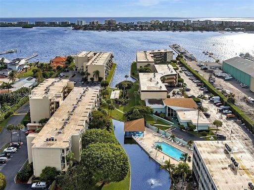 200 S Waterway Dr S # 303, Lantana FL 33462