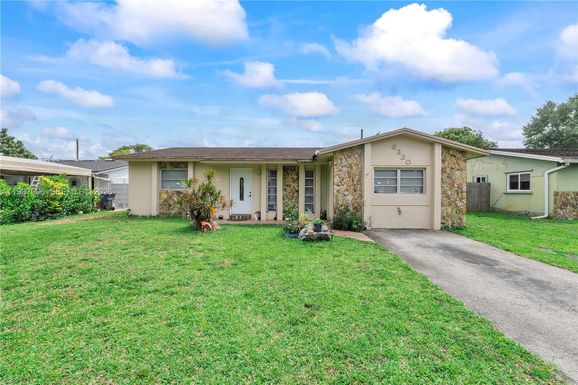 6320 Sherman St, Hollywood FL 33024