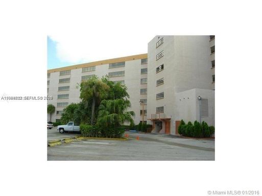 9688 Fontainebleau Blvd # 205, Miami FL 33172