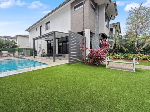 8222 NW 51 TER # 8222, Doral FL 33166