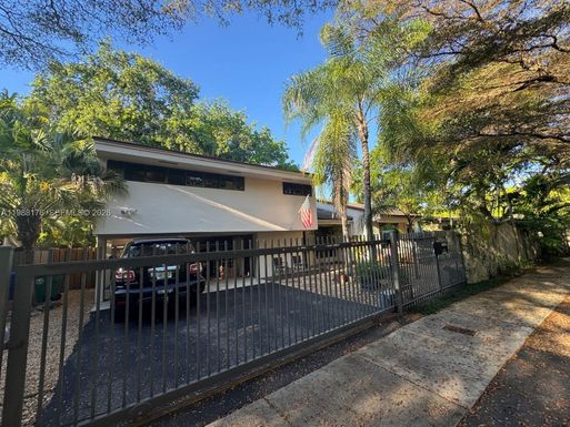 1753 Nocatee Dr, Miami FL 33133