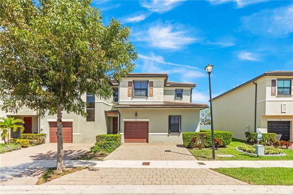 3375 W 100th Ter, Hialeah FL 33018