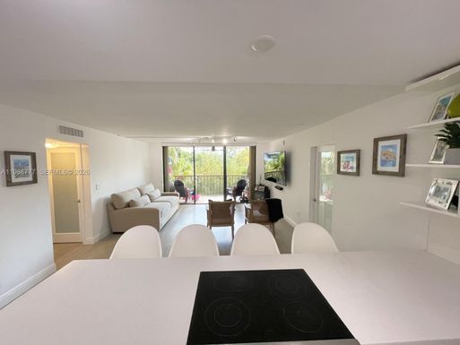 101 Ocean Lane Dr # 304, Key Biscayne FL 33149