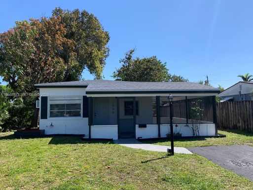 1990 NE 181st St, North Miami Beach FL 33162