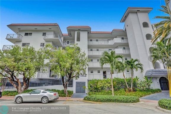 2455 Flamingo Dr # 504, Miami Beach FL 33140