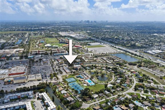 1178 NW 41st Ter, Lauderhill FL 33313