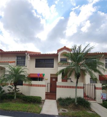 203 Liberty Ct # 203, Deerfield Beach FL 33442