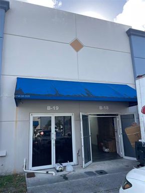 4960 NW 165th St # B18, Miami Gardens FL 33014