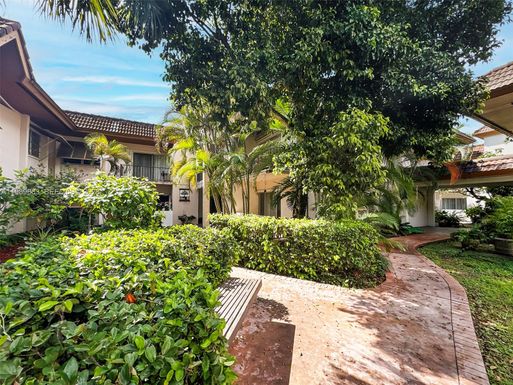 9454 SW 77th Ave # S1, Miami FL 33156