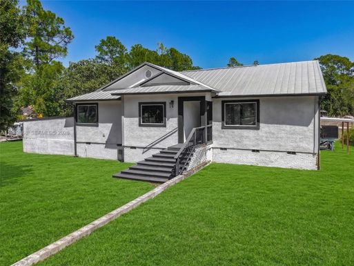 310 14th Street SE, Naples FL 34117