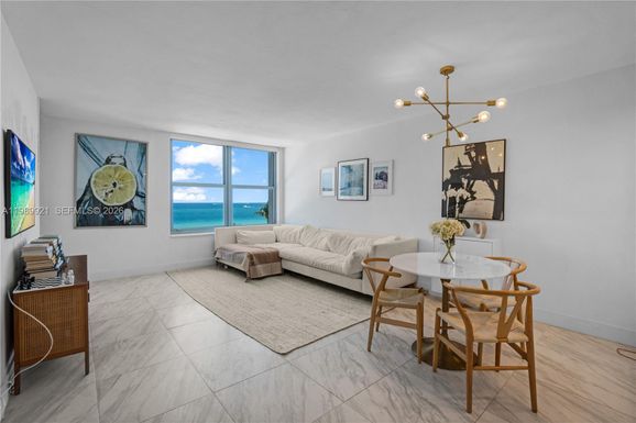 2899 Collins Ave # 847, Miami Beach FL 33140