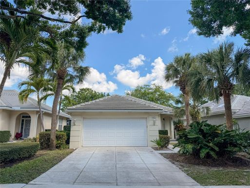 1053 Bedford Ave, Palm Beach Gardens FL 33403
