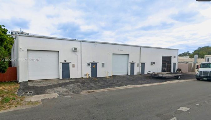 114 SW 2nd Ave, Dania Beach FL 33004