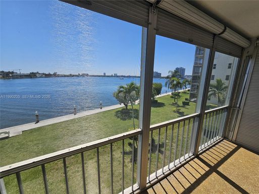 3020 Marcos Dr # S310, Aventura FL 33160