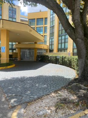 11800 SW 18th St # 4, Miami FL 33175