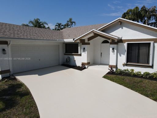 9596 Everglades Park Ln, Boca Raton FL 33428