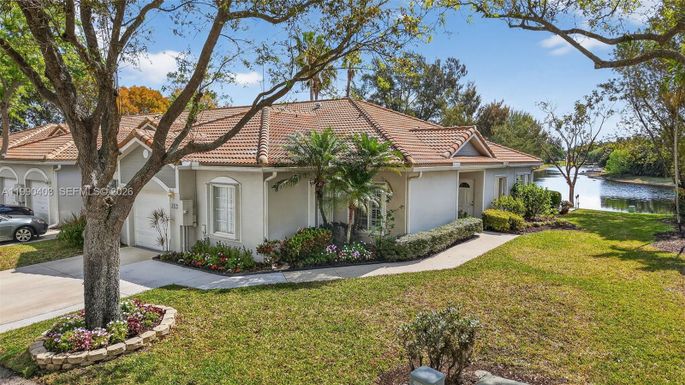 1012 SW 42nd Ave, Deerfield Beach FL 33442