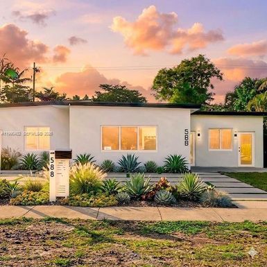 588 Palmetto Dr, Miami Springs FL 33166