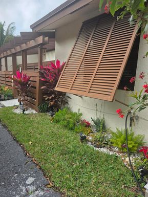 893 SW 120th Way, Davie FL 33325