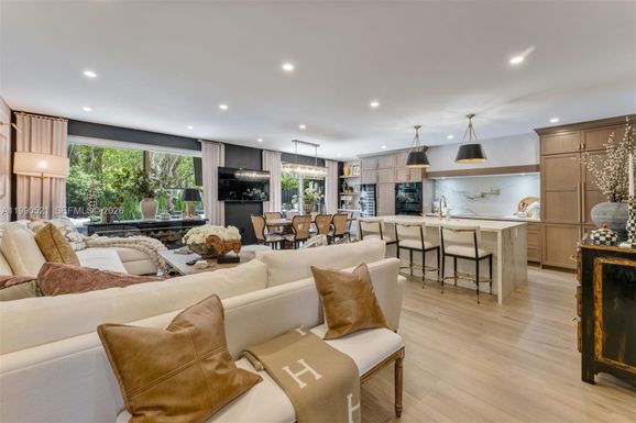 3028 NE Quayside Ln # 34, Miami FL 33138