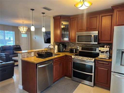 1460 NE 30th Ct, Pompano Beach FL 33064