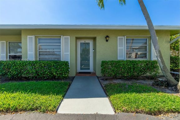 2400 Malayan Dr # D, Delray Beach FL 33445