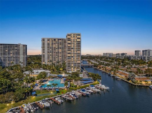 2500 PARKVIEW DR # 1418, Hallandale Beach FL 33009