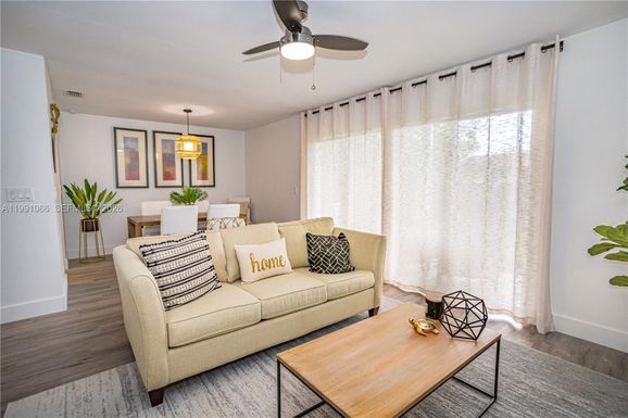 9341 Green Meadows Way # 2, Palm Beach Gardens FL 33418